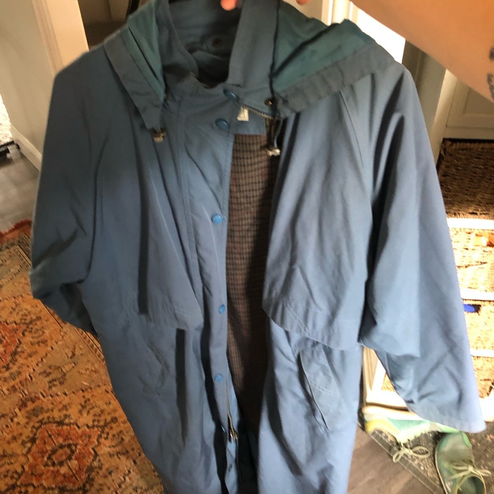 L.L. Bean women's Teal Hooded Raincoat